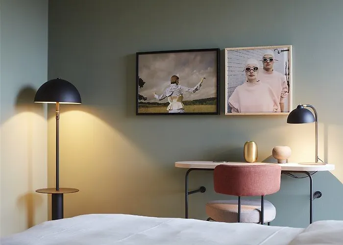 Hotel Scandic Frankfurt Hafenpark 4*