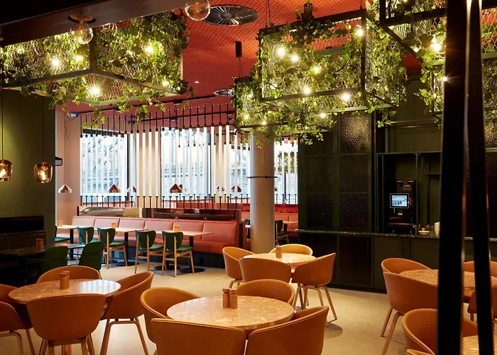 Hotel Scandic Frankfurt Hafenpark 4*
